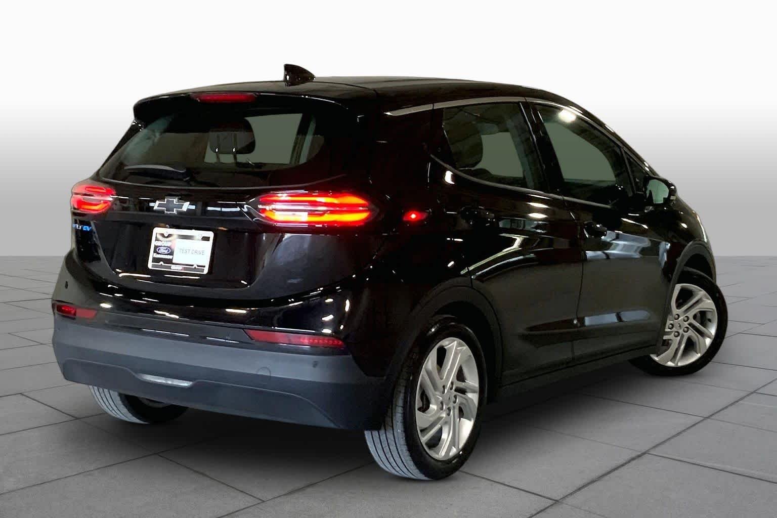 Used 2023 Mosaic Black Metallic Chevrolet 1LT image 12