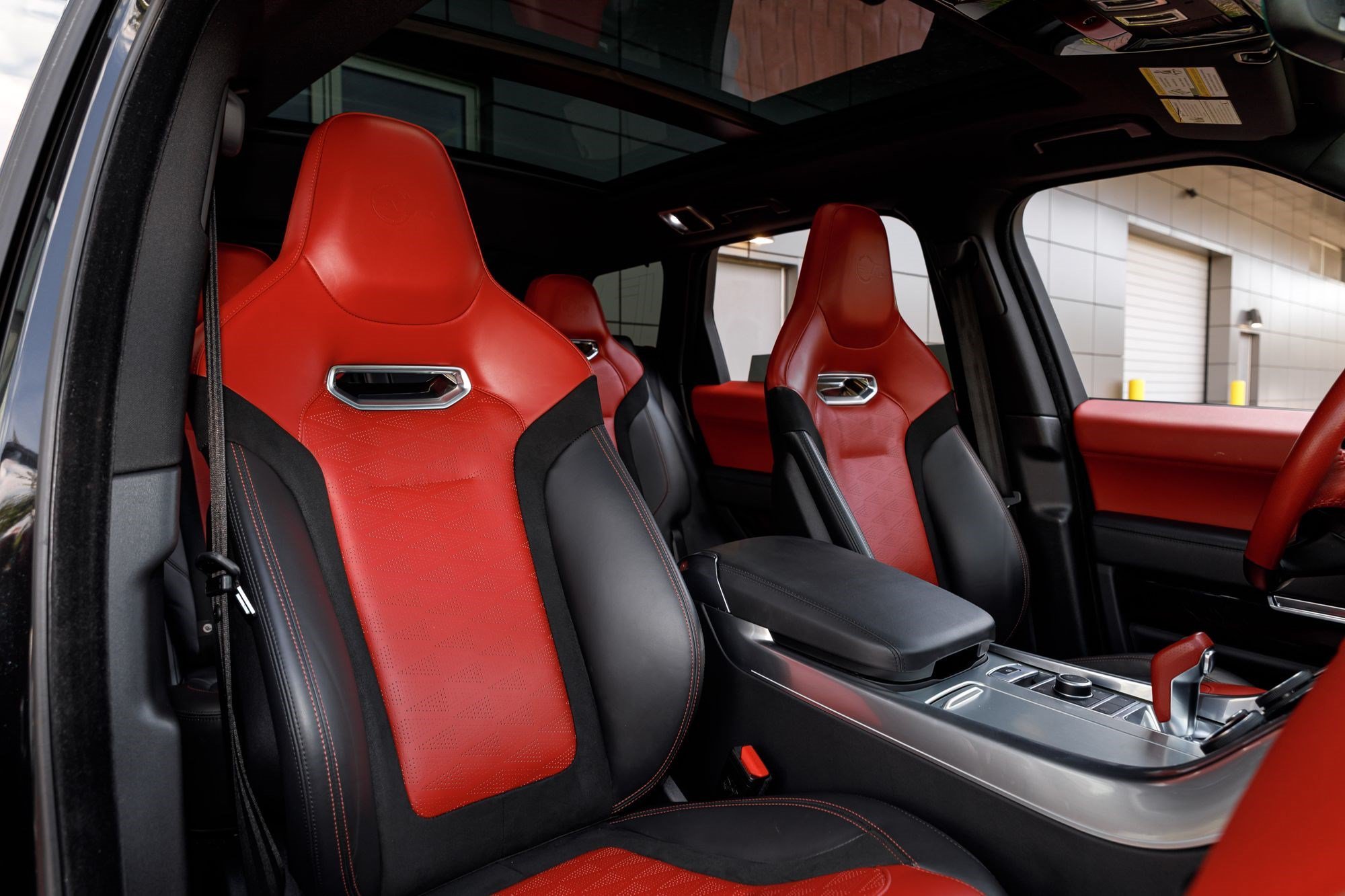 Used 2022 Black Land Rover SVR image 12