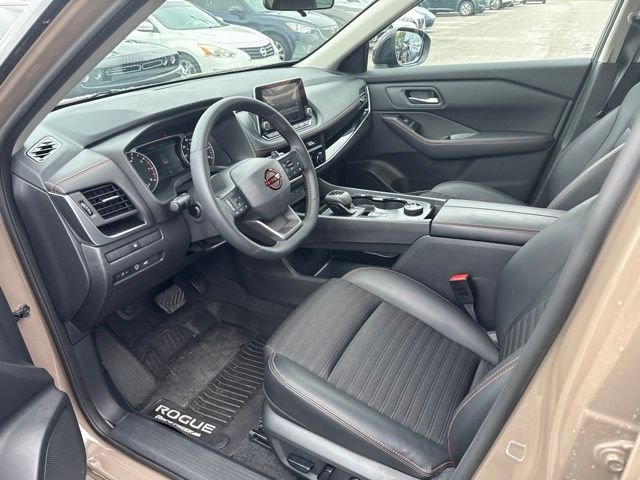 Used 2025 Beige/tan Nissan Rock Creek image 23