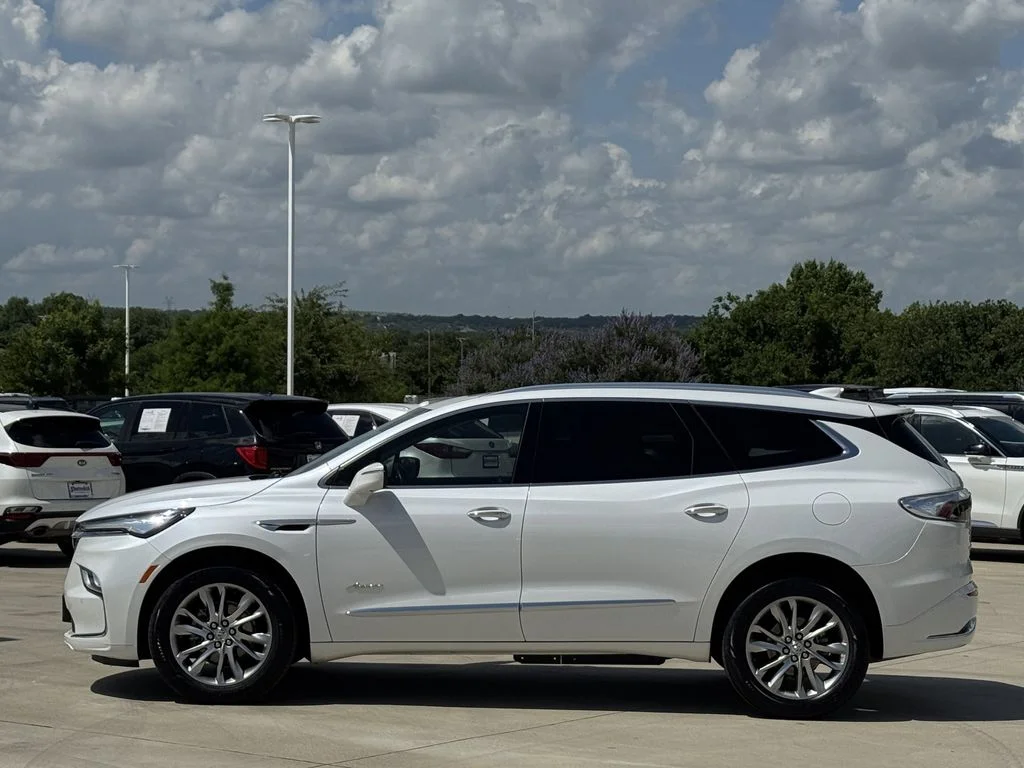 Used 2023 White Buick Avenir image 3