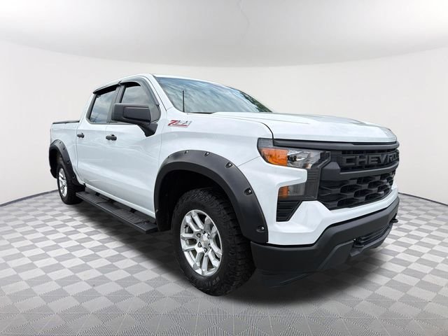 Used 2023 White Chevrolet WT image 3