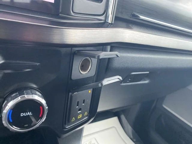 Used 2023 Silver Ford Lariat image 33