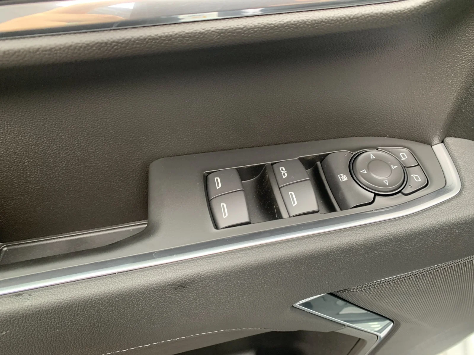 2026 GMC Sierra 1500 SLE - Photo 12