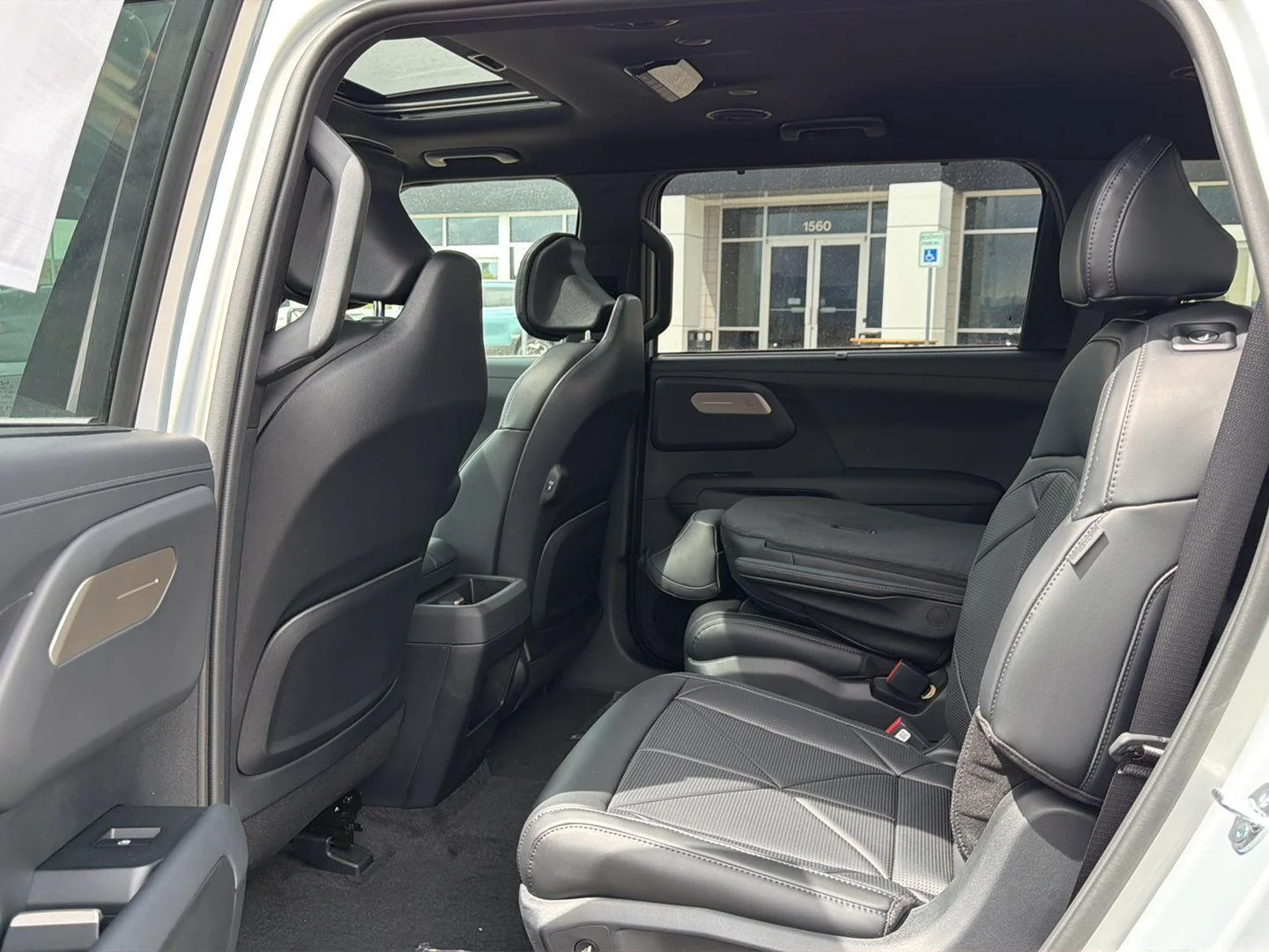 New 2027 Ivory Silver Kia EX image 10