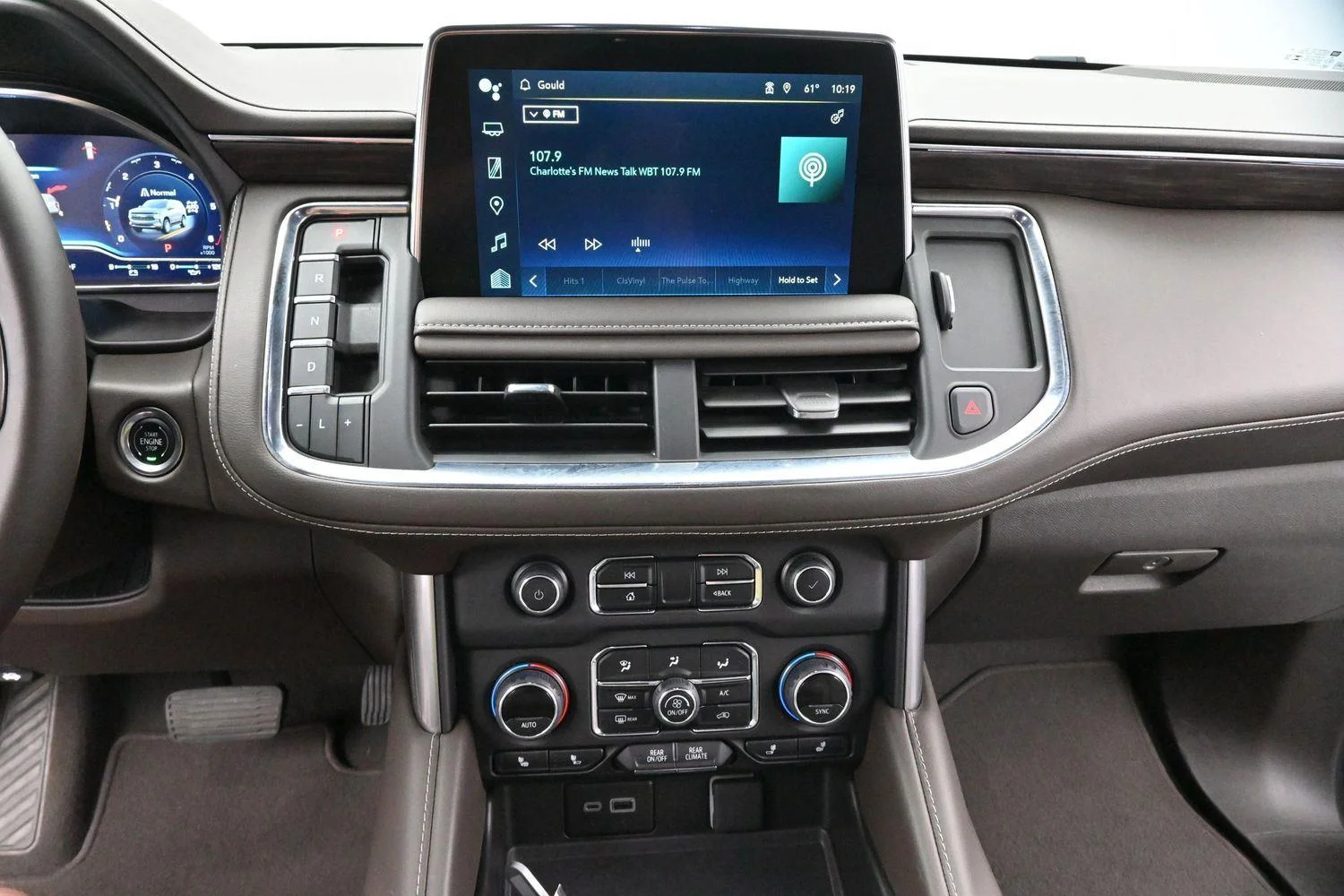 Used 2024 Sterling Gray Metallic Chevrolet Z71 image 24