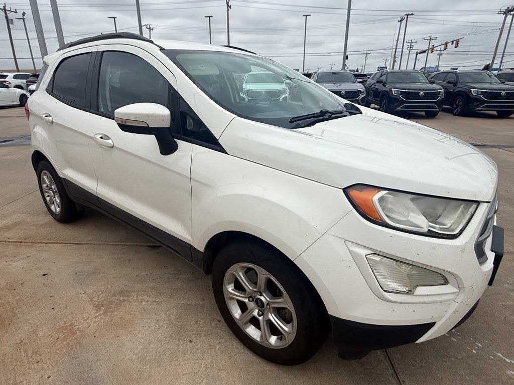 Used 2018 Diamond White Ford SE image 7