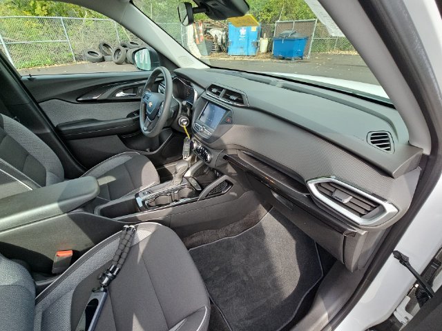 Used 2022 SUMMIT WHITE Chevrolet LS image 31
