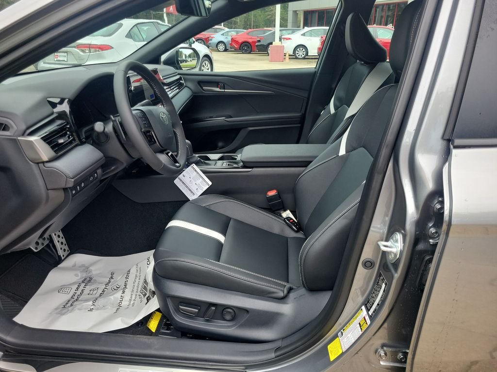 Used 2026  Toyota SE image 15
