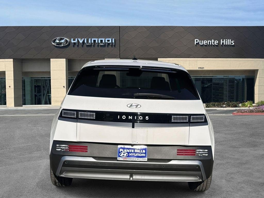 New 2026 White Hyundai SEL image 5