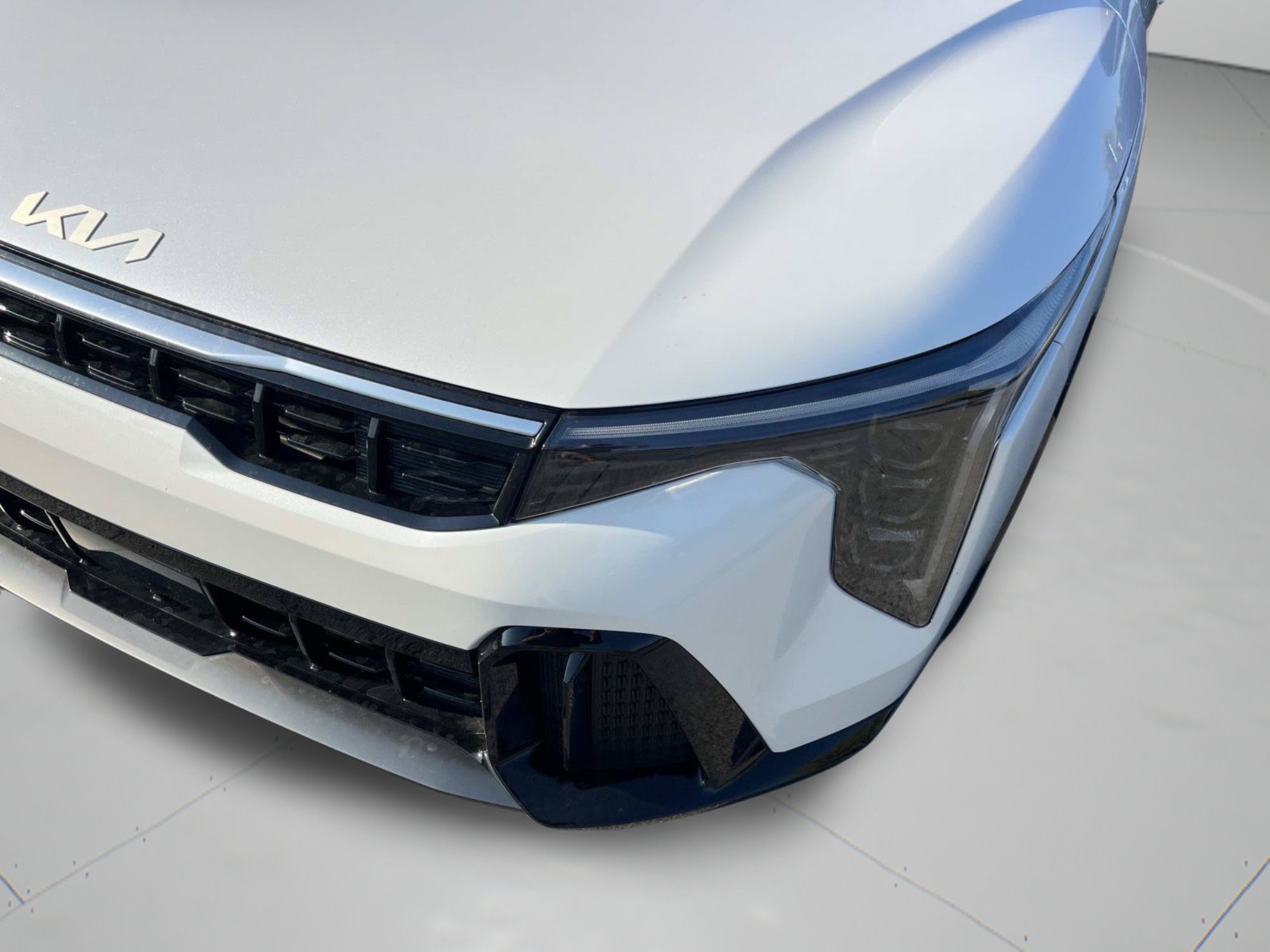 New 2026 Snow White Pearl Kia GT-Line image 29