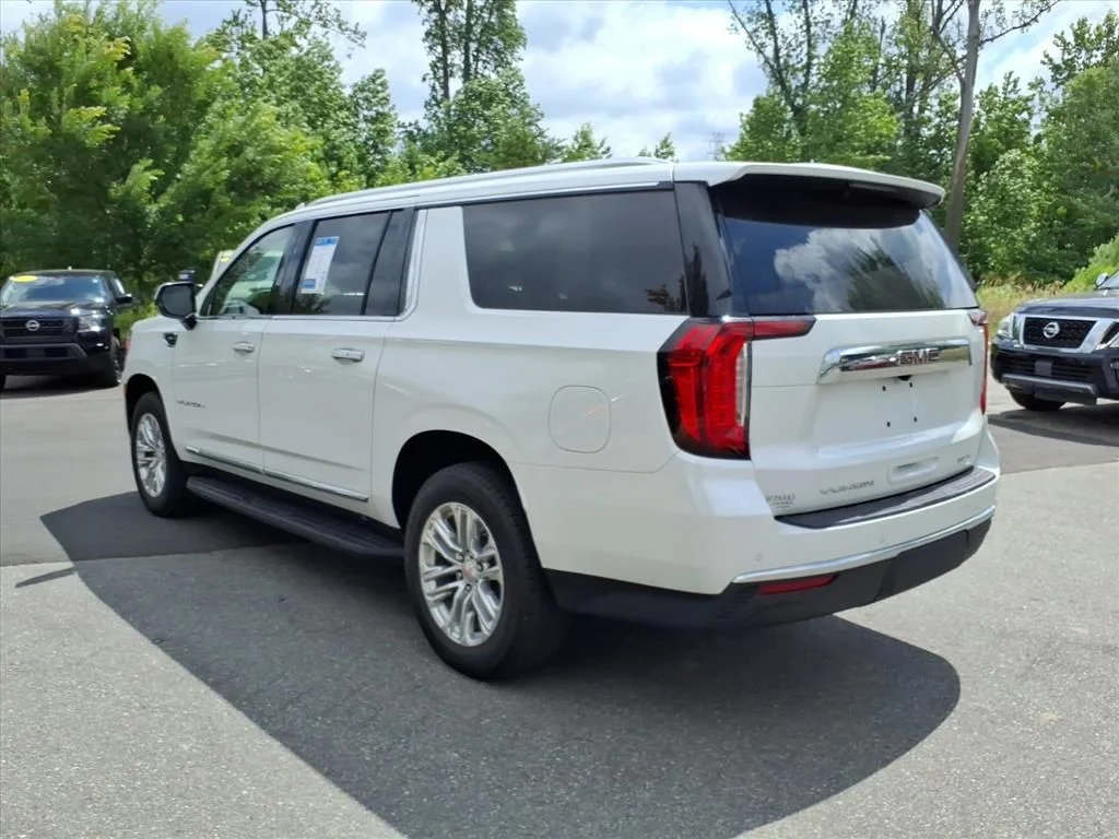 Used 2023 White GMC SLT image 38
