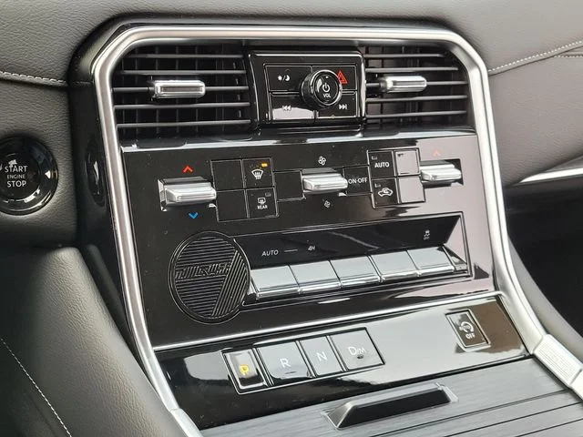 2026 Nissan Armada SV - Photo 18