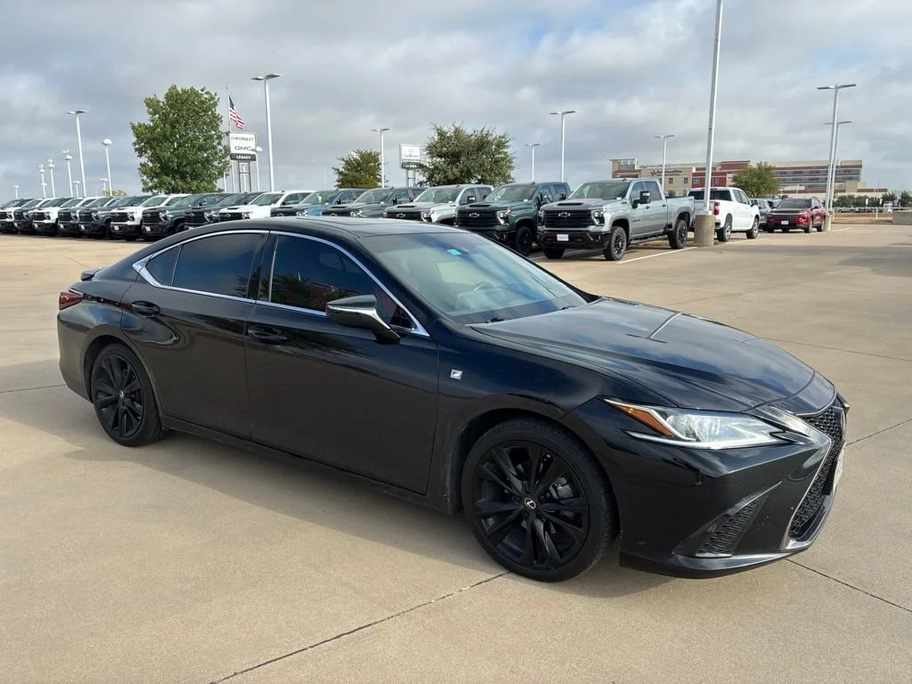 Used 2022 Black Lexus F SPORT image 5