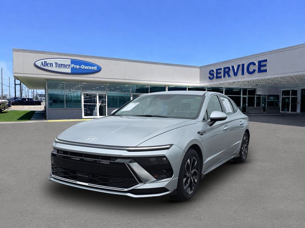 Used 2024 Aero Silver Hyundai SEL image 4