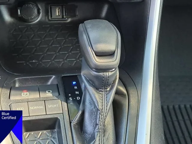 Used 2020 Black Toyota XLE image 26