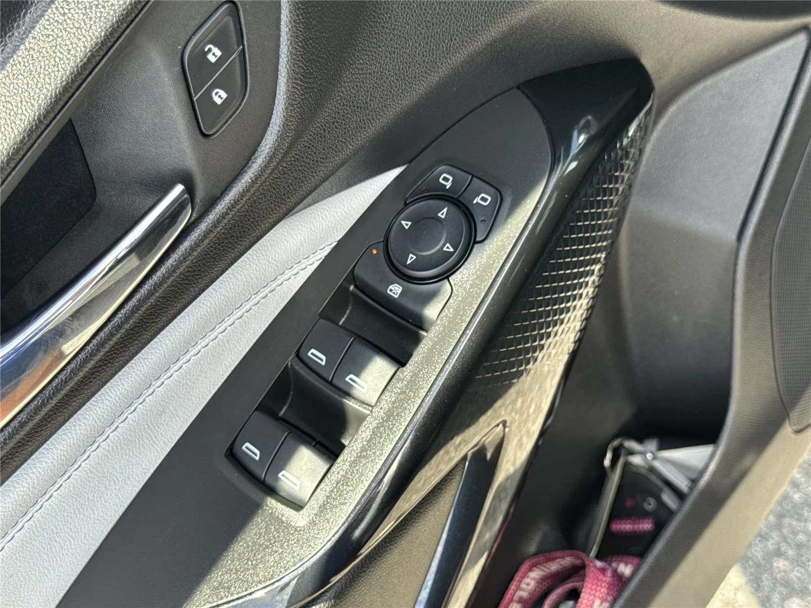 Used 2025 Cypress Gray Chevrolet LT image 18