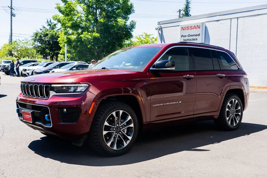 Used 2023 Red Jeep Overland 4xe image 3
