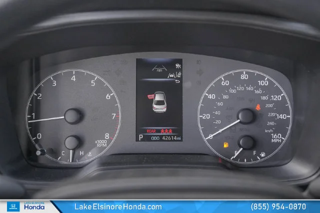 Used 2025 Ice Toyota LE image 25