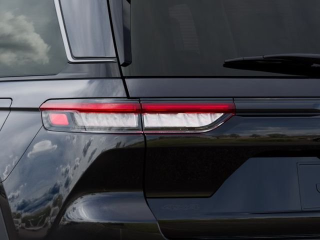 New 2026 Diamond Black Crystal Pearlcoat Jeep  image 10