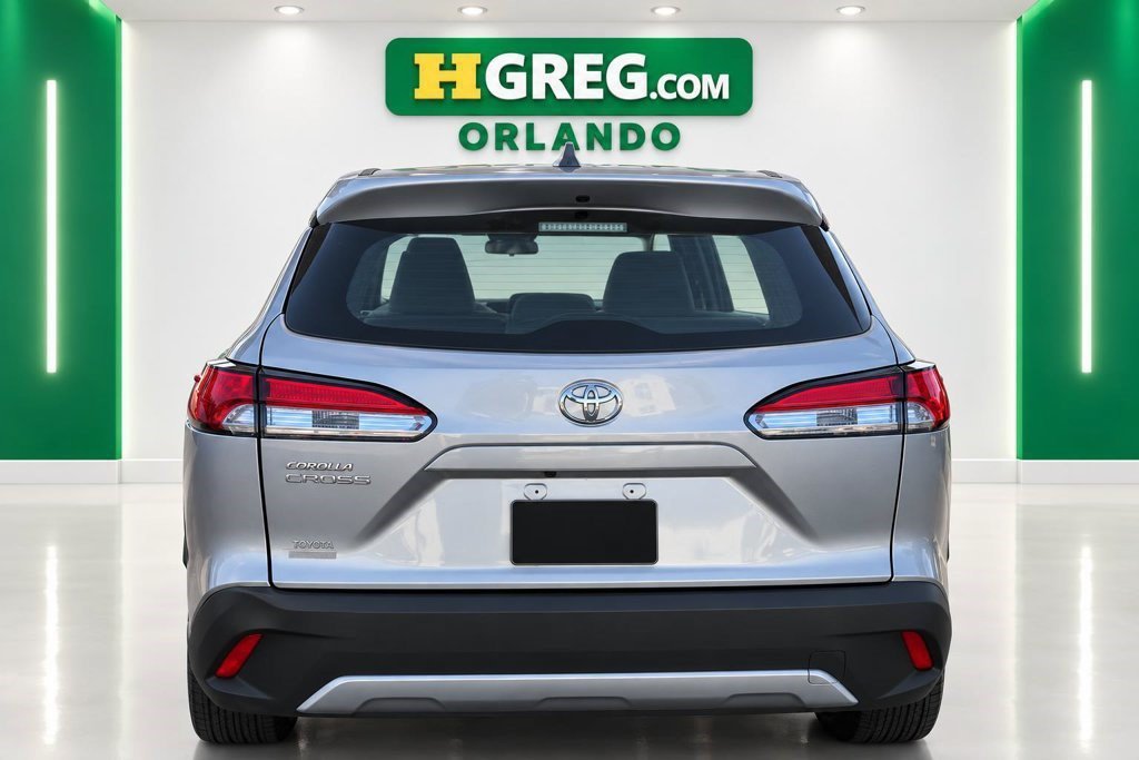 Used 2025 Sonic Silver Toyota L image 6