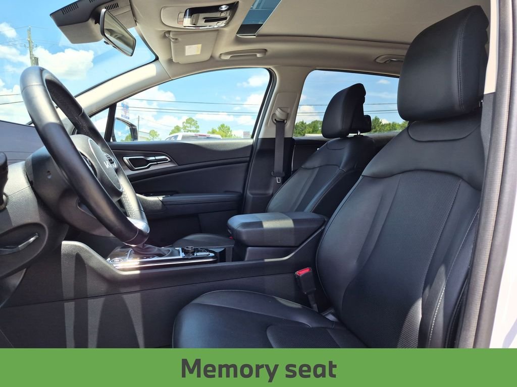 Used 2023 White Kia SX image 16