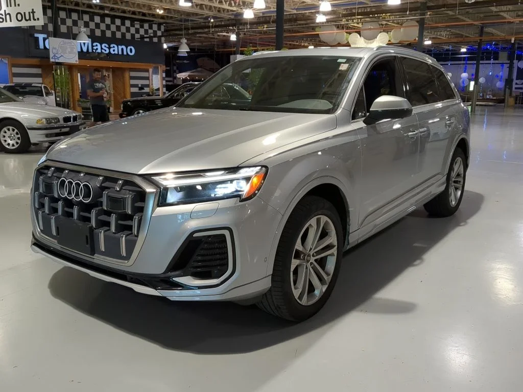2025 Audi Q7 55 Premium Plus quattro Tiptronic's photo