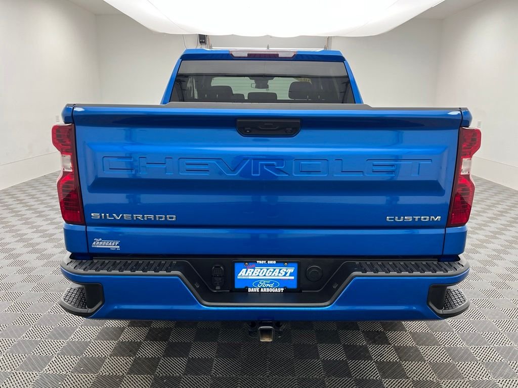 Used 2022 Glacier Blue Metallic Chevrolet Custom image 9
