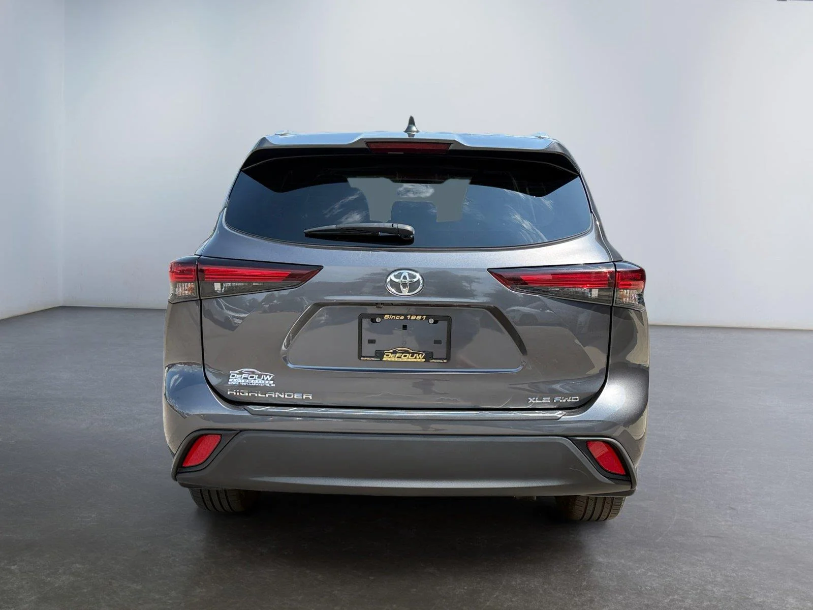 Used 2025  Toyota Platinum image 4
