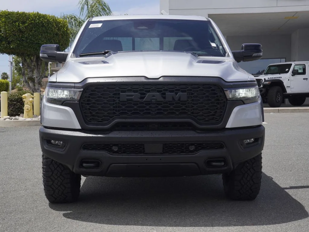 New 2026 Silver Zynith Exterior Paint RAM Rebel image 8