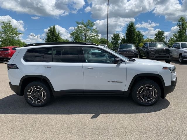 New 2026 Bright White Clear-Coat Exterior Paint Jeep Limited image 7