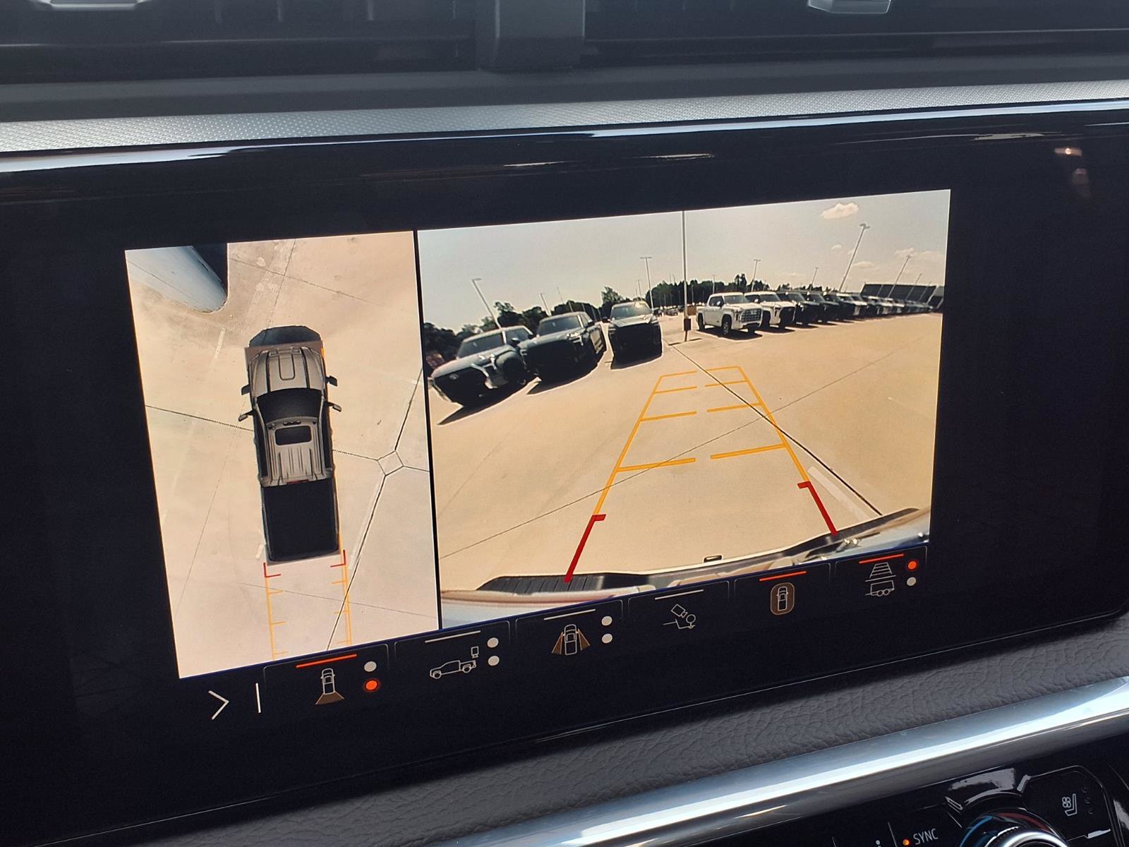 Used 2025 White Frost GMC Denali image 20