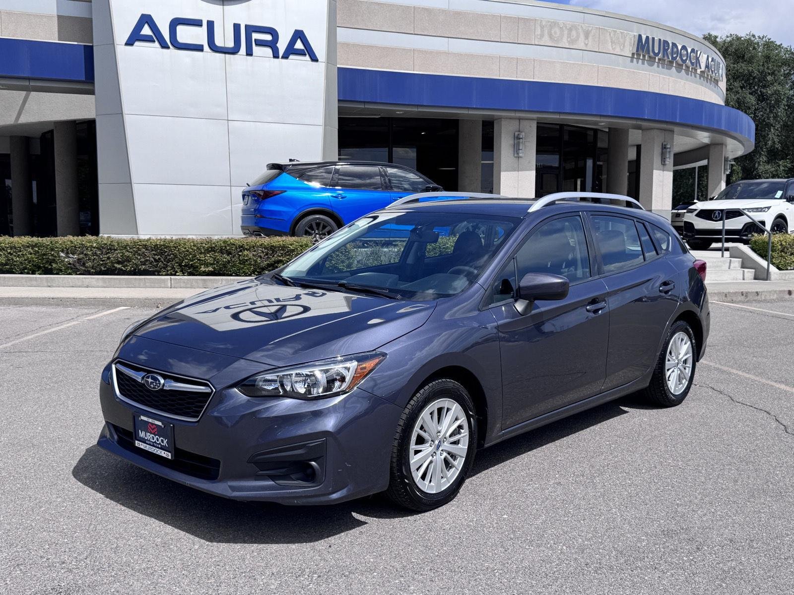 Used 2017 Ice Silver Metallic Subaru Premium image 10