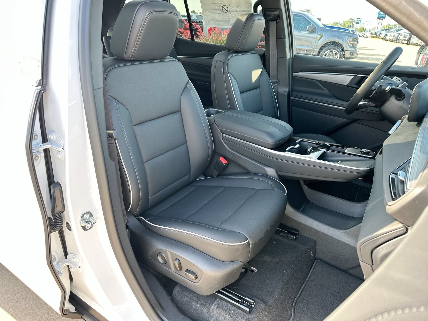 2026 Buick Enclave Preferred - Photo 24