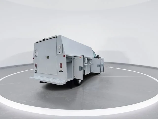 New 2025 Summit White GMC 1WT image 8