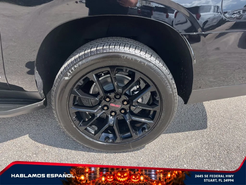 New 2026 Onyx Black GMC Elevation image 9