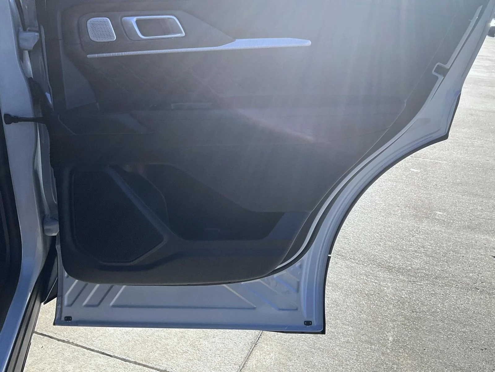 Used 2025 White Ford Platinum image 23