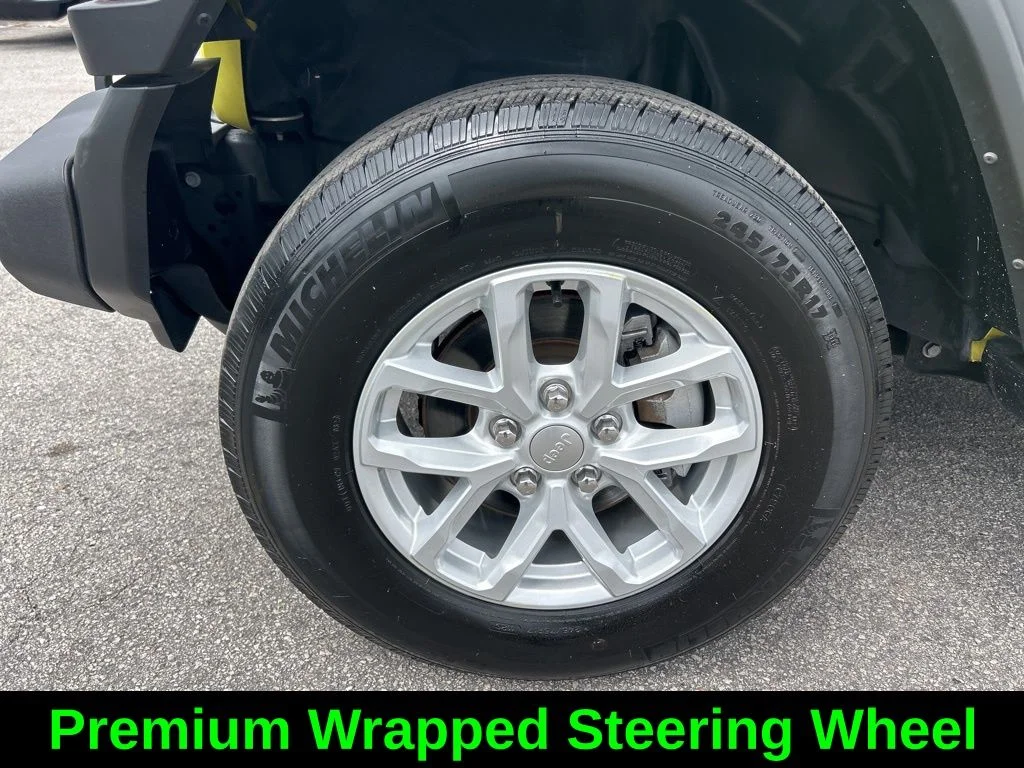 Used 2023 Yellow Jeep Sport S image 19