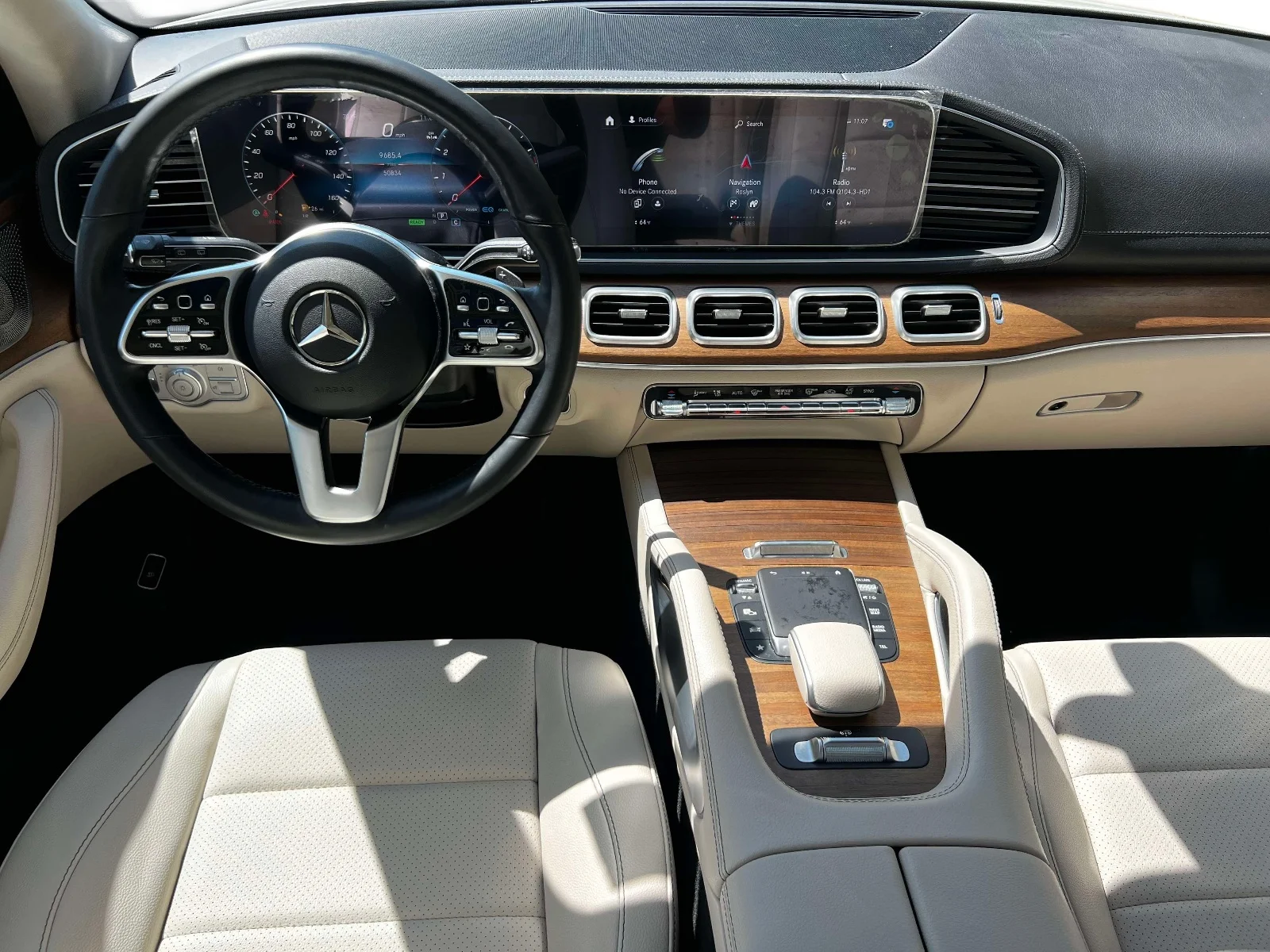 Certified Used 2023  Mercedes-Benz GLS 450 image 15