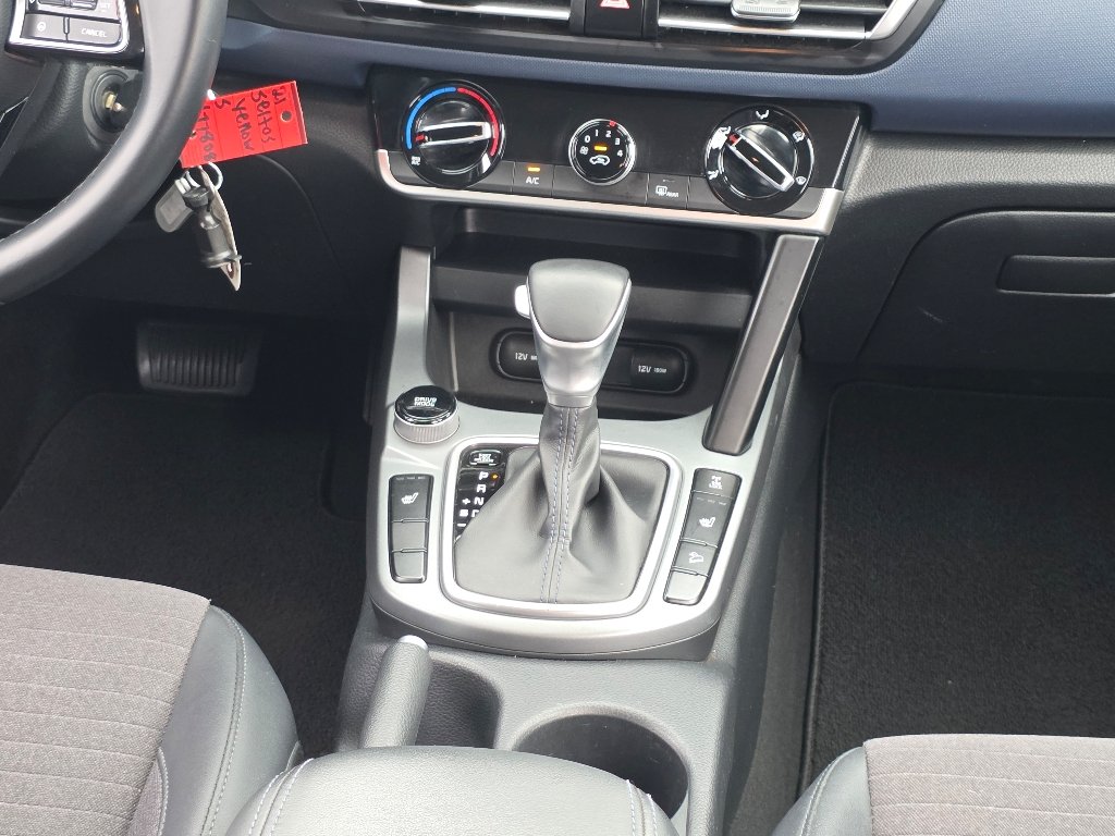 Used 2021 Starbright Yellow/Black Roof Kia S image 25