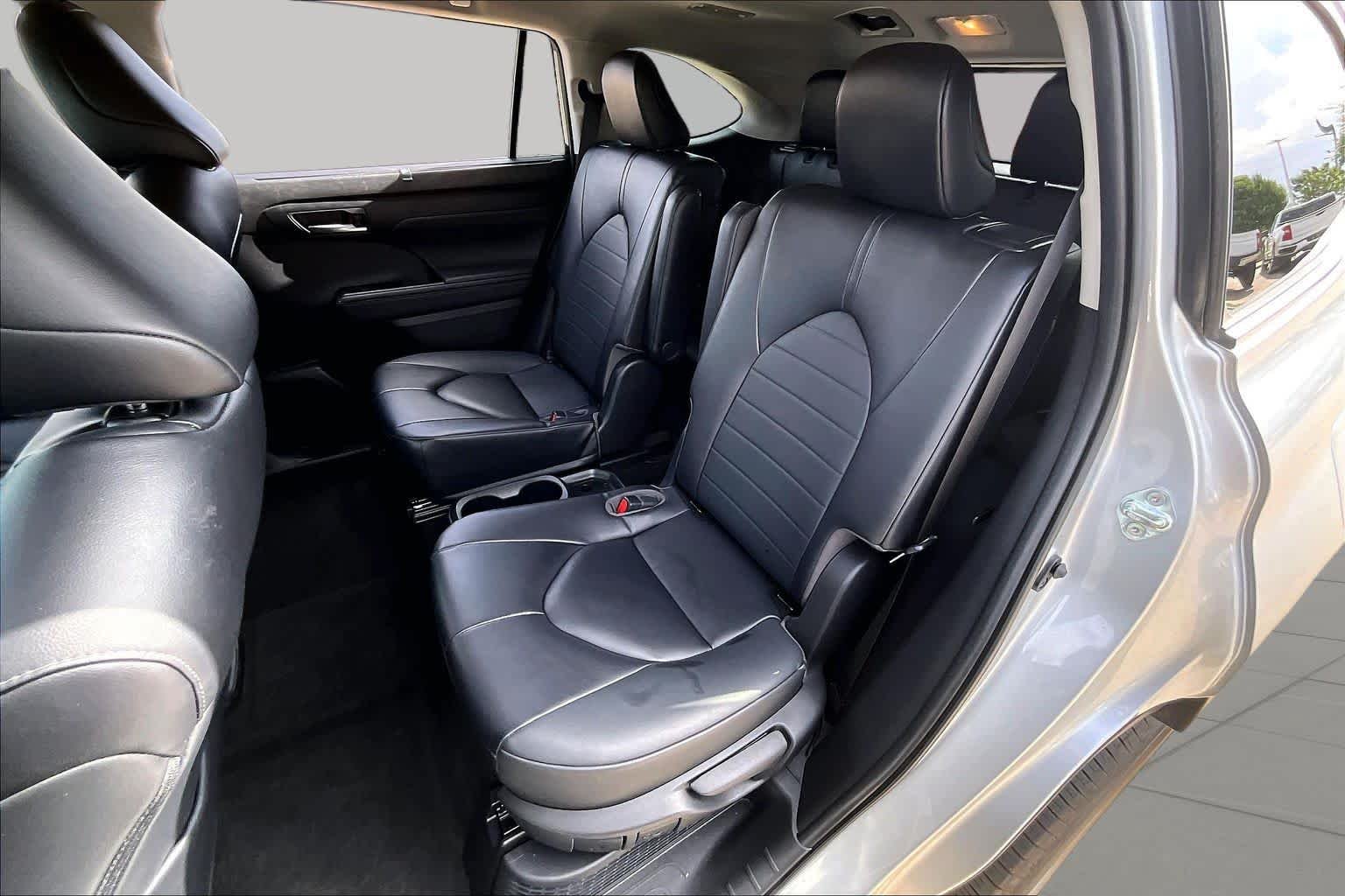 Used 2023 Celestial Silver Metallic Toyota Hybrid XLE image 20