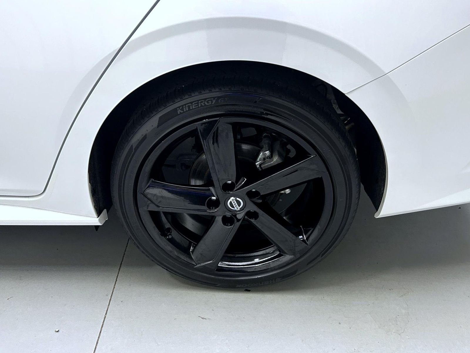 Certified Used 2023 White Nissan SR image 22