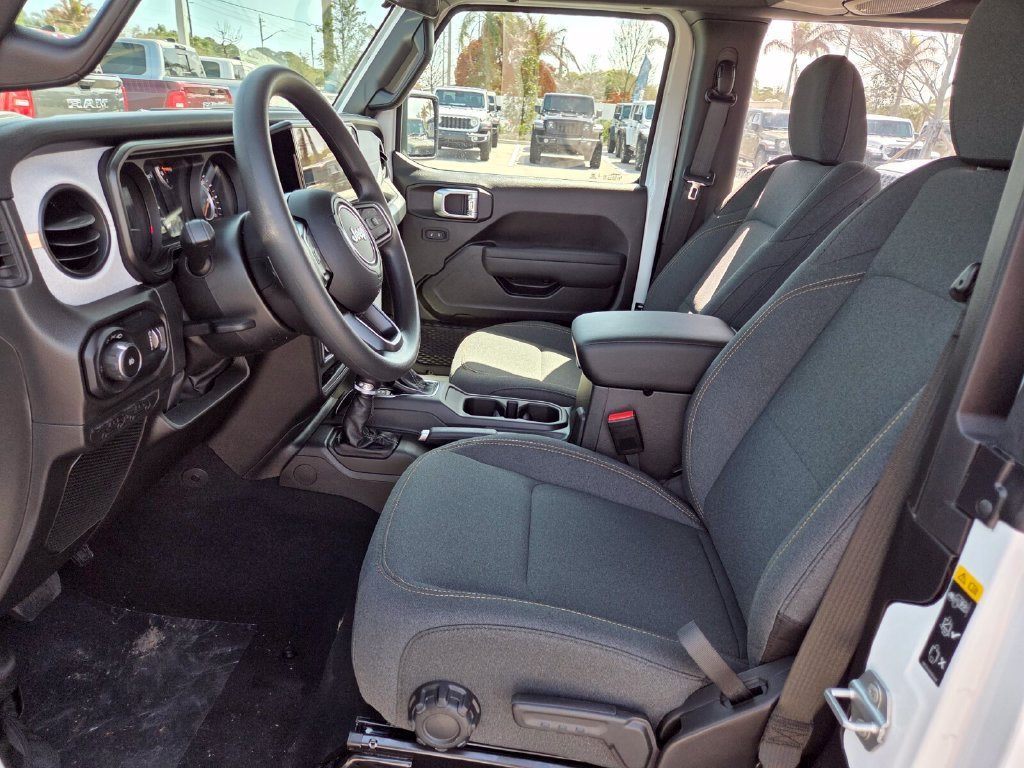 New 2026 Bright White Clear-Coat Exterior Paint Jeep Sport image 14