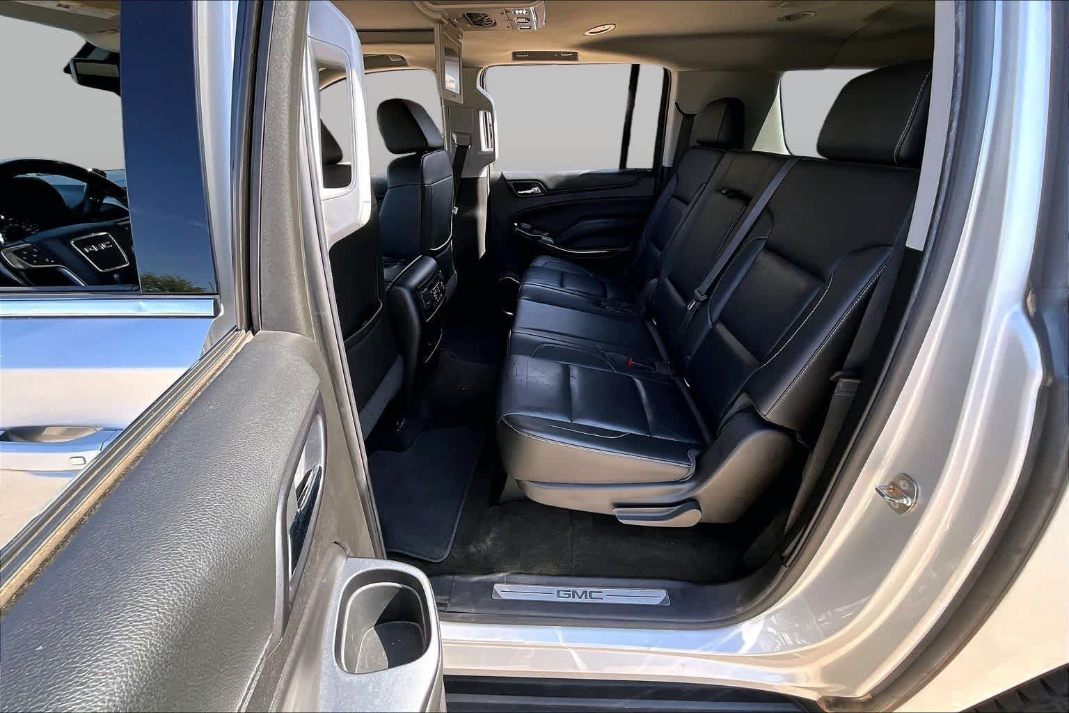 Used 2018 Quicksilver Metallic GMC SLT image 19