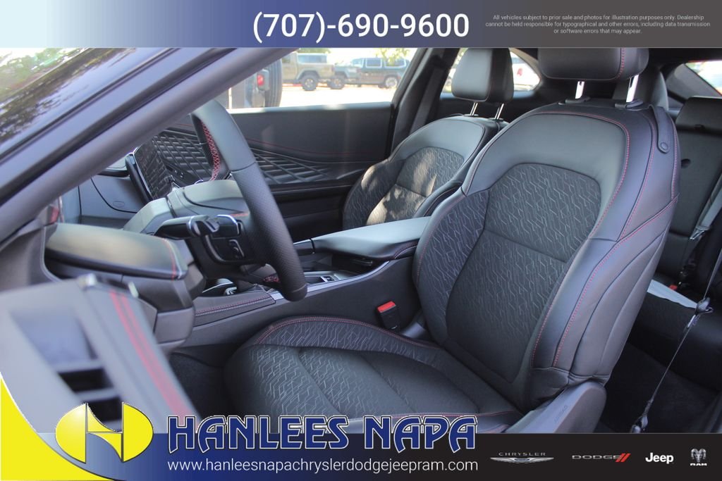 New 2025 Diamond Black Crystal Pearlcoat Dodge R/T image 12