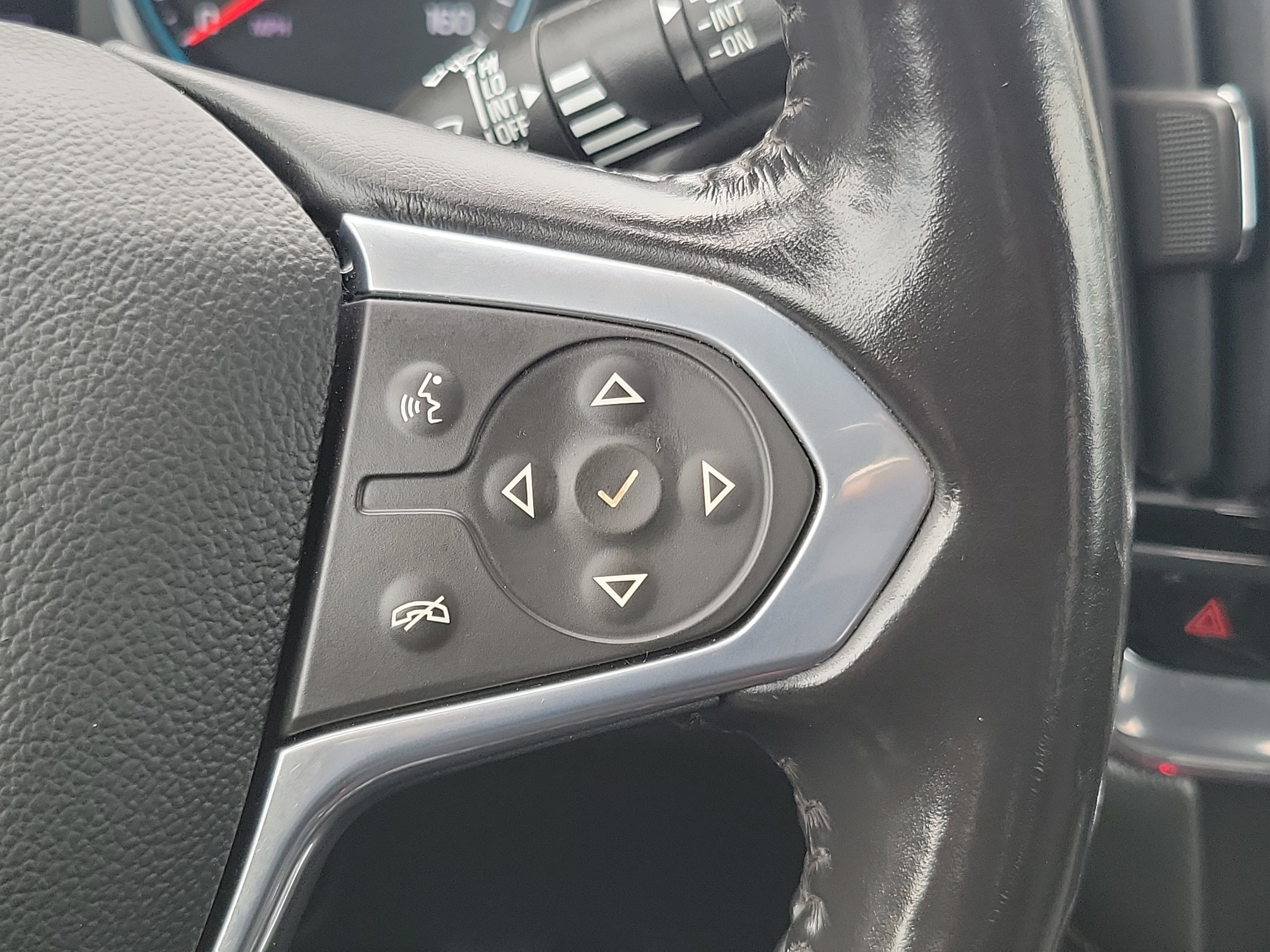 Used 2021 Graphite Metallic Chevrolet LT Cloth image 25