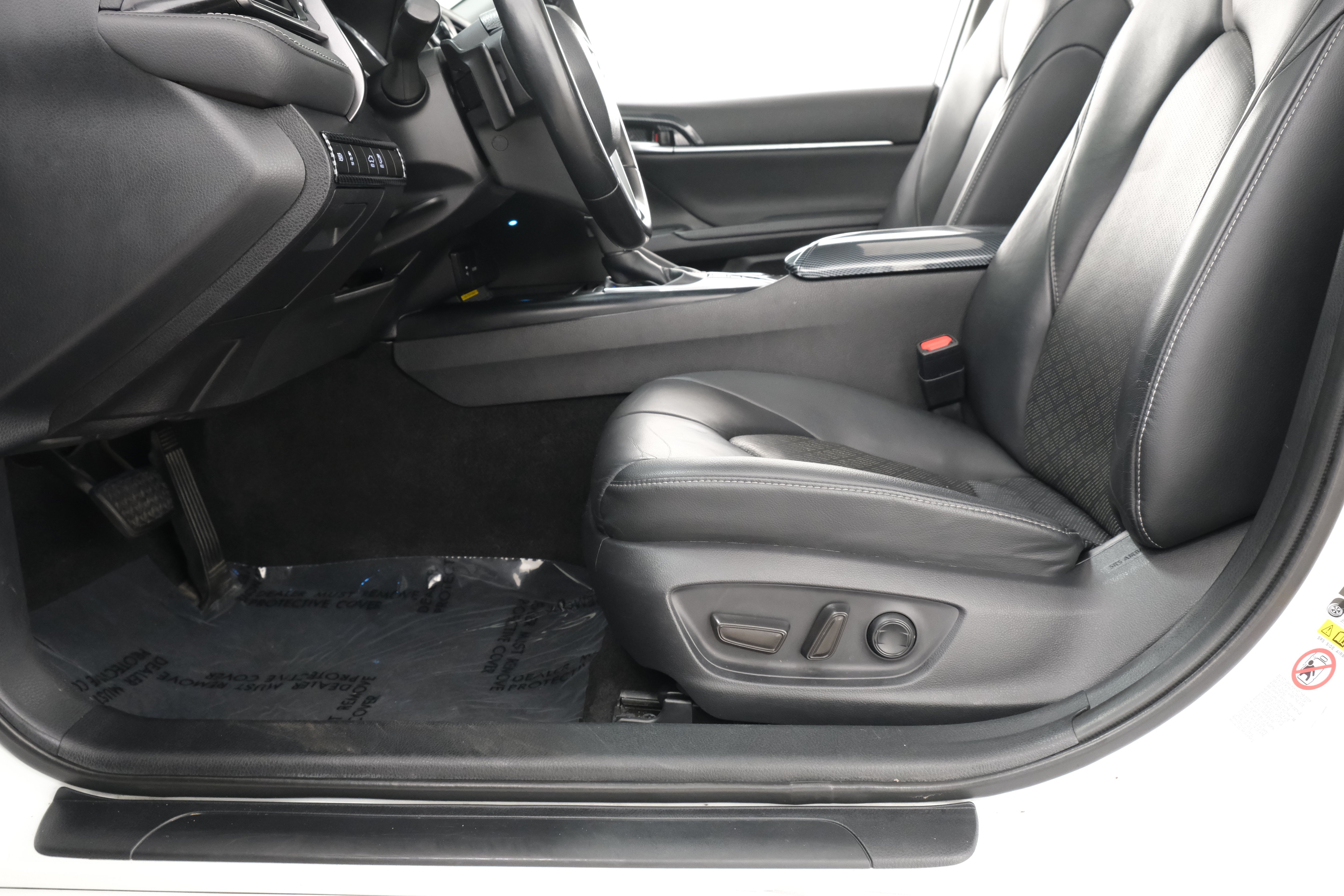 Certified Used 2019 Wind Chill Pearl Toyota XSE image 33
