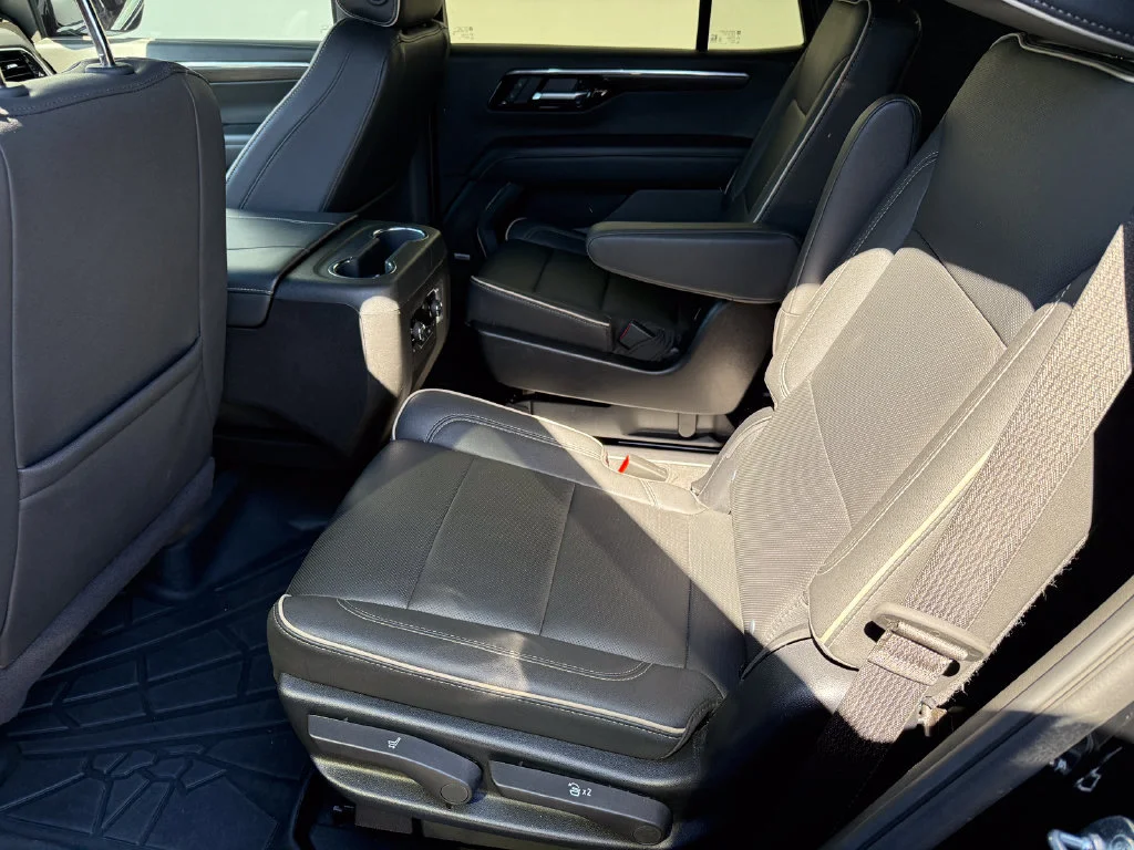 Used 2025 Black Chevrolet Premier image 4