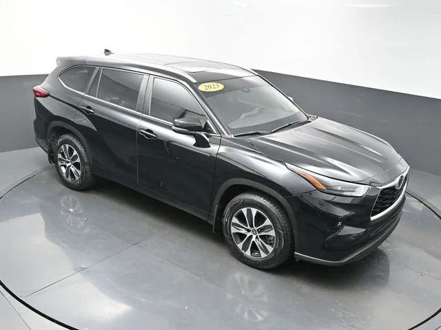 Used 2023 Black Toyota XLE image 41