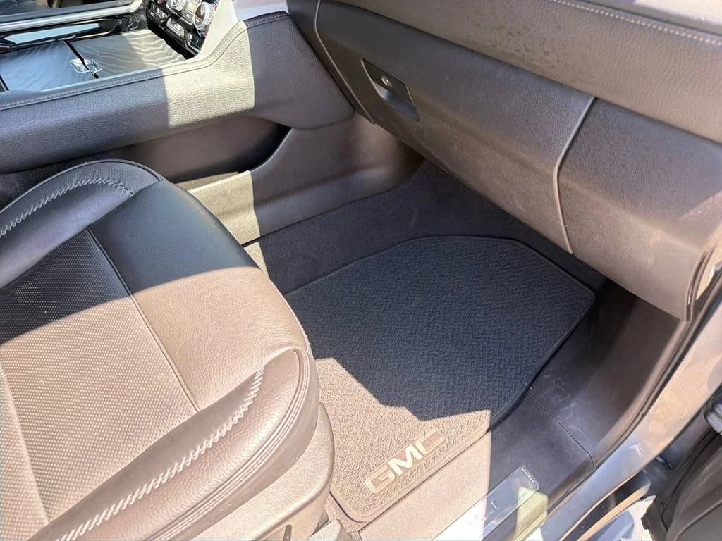 Used 2021 Gray GMC Denali image 39
