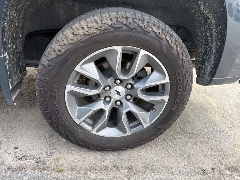 Used 2022 Gray Chevrolet RST image 13